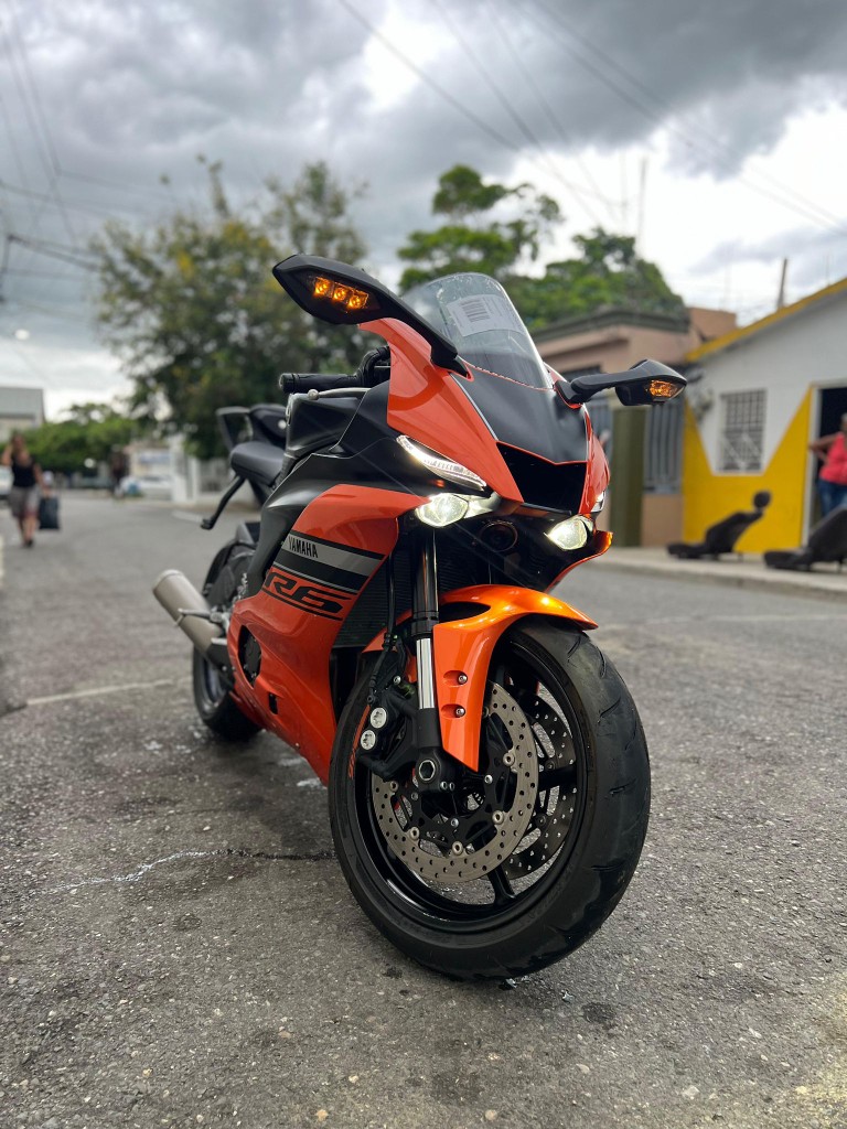 motores y pasolas - Yamaha R6 2018 1