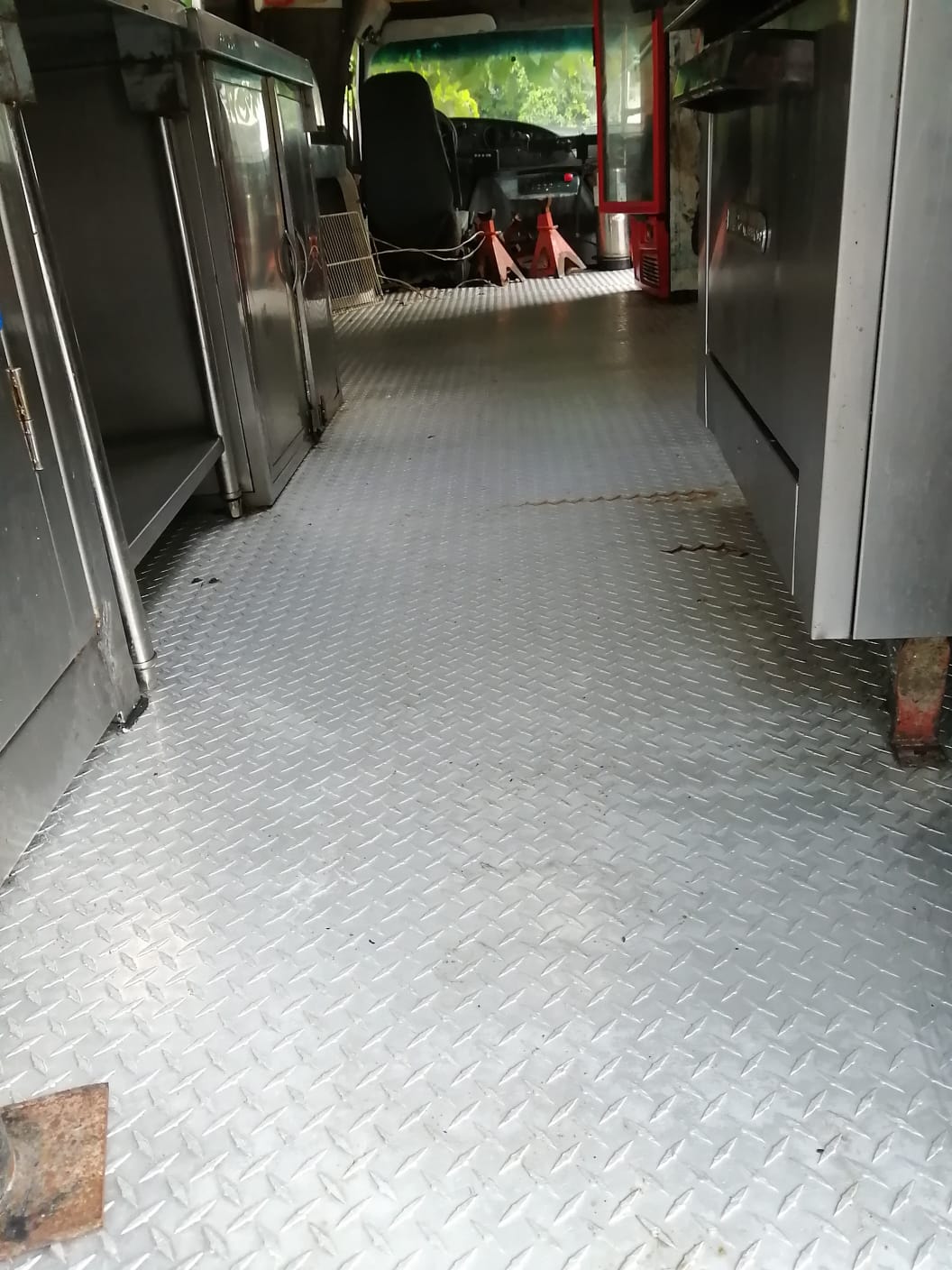 equipos profesionales - Food Truck Bus 8