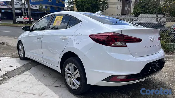 carros - Hyundai Elantra SEL 2020 5
