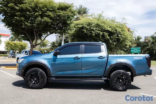 jeepetas y camionetas - Isuzu Dmax 2025 europea  14