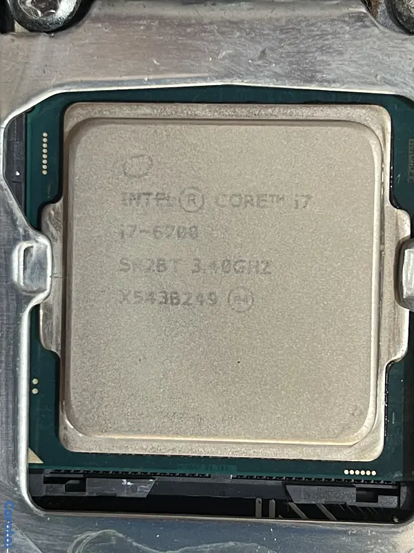 computadoras y laptops - vendo motheboard MSI Z170A con procesador Intel core i7 6700 3.4ghz 2