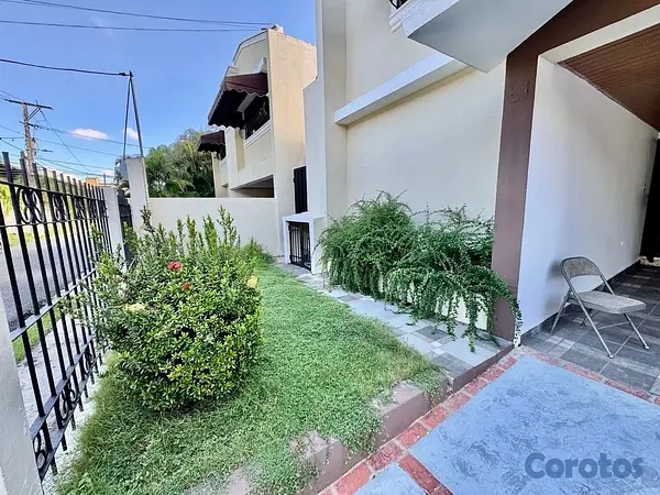 casas - Hermosa casa en venta 2 niveles -Las Praderas 3