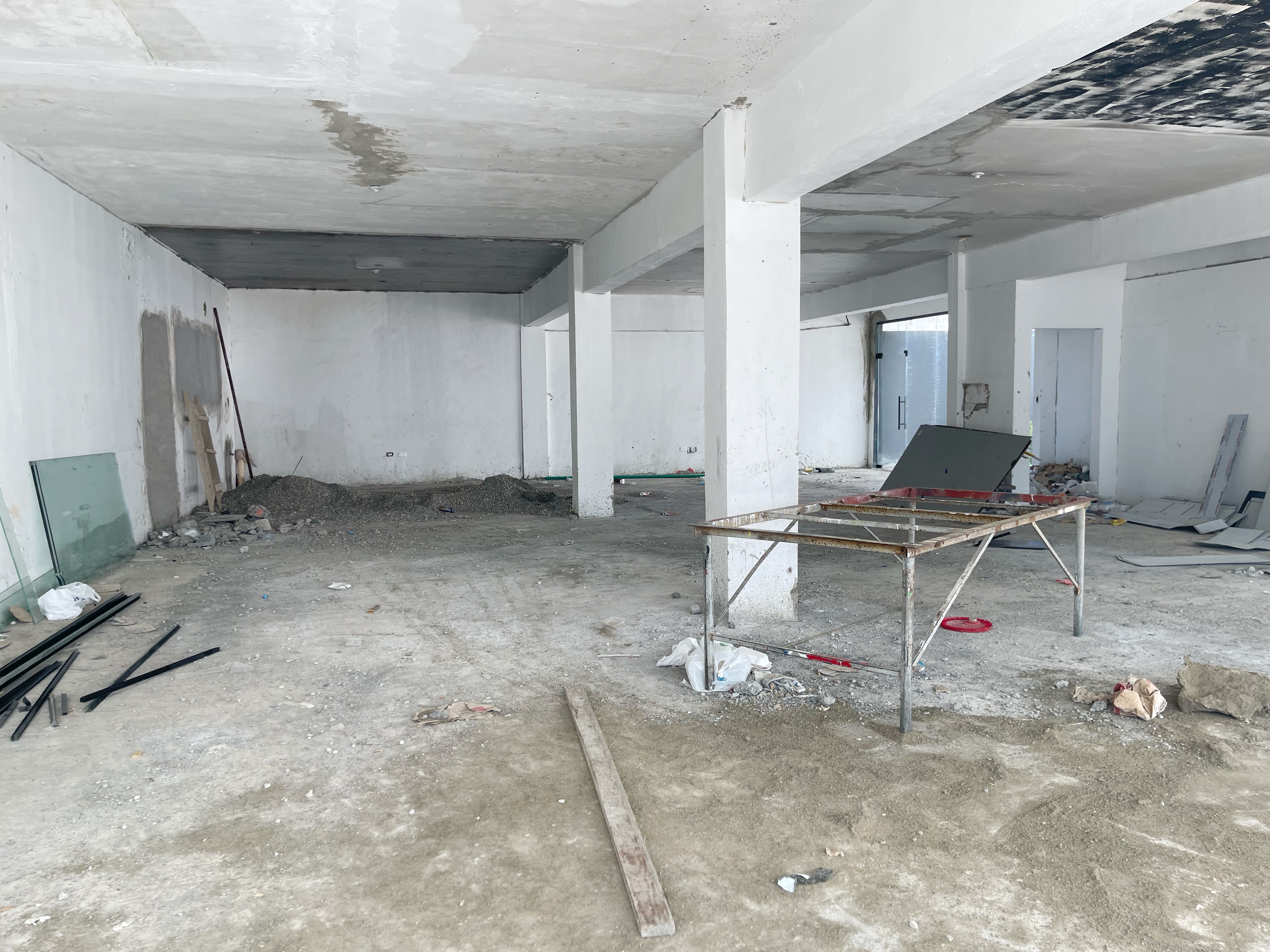 oficinas y locales comerciales - Alquiler local esquinero en Naco  5