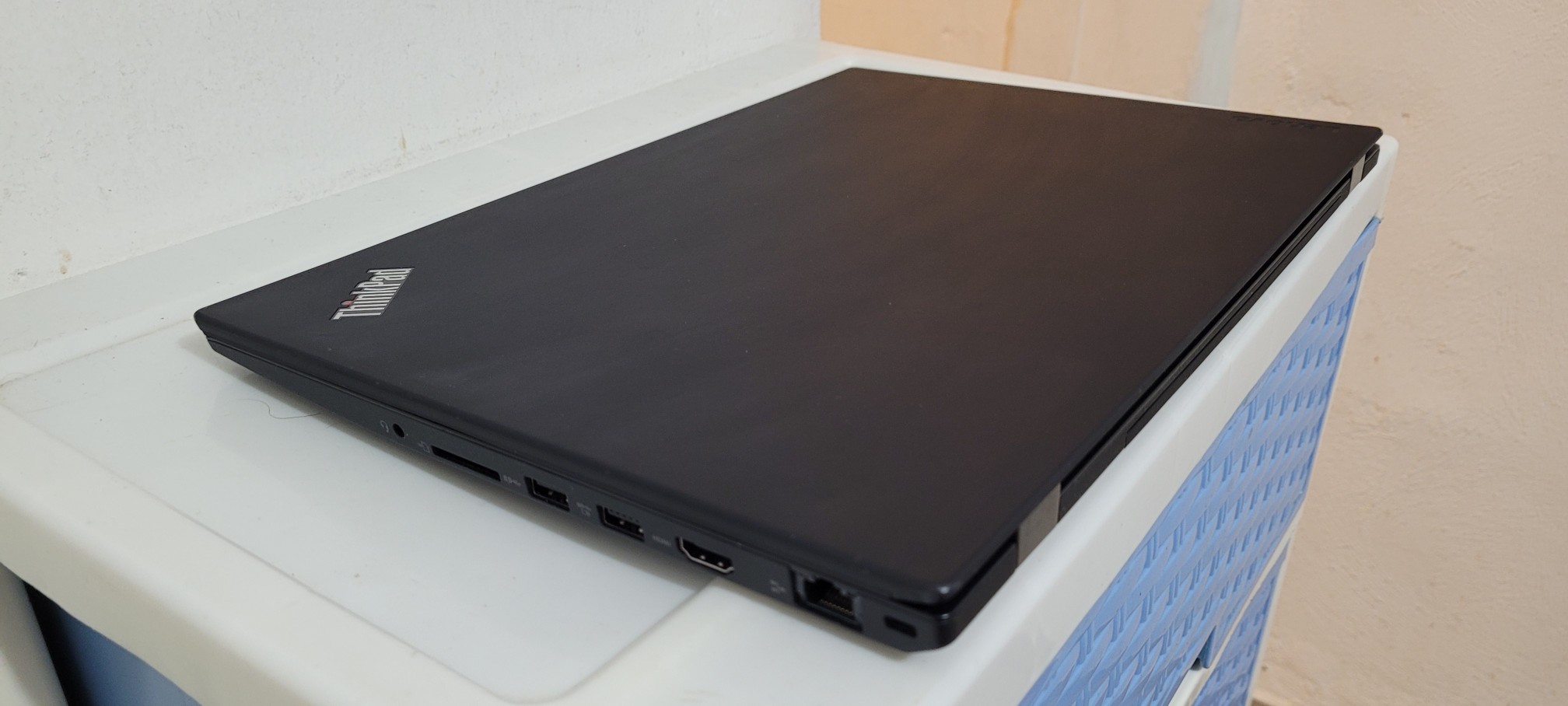 computadoras y laptops - laptop Lenovo E580 17 Pulg Core i5 8va Gen Ram 16gb ddr4 Disco 256gb SSD Video 8 2