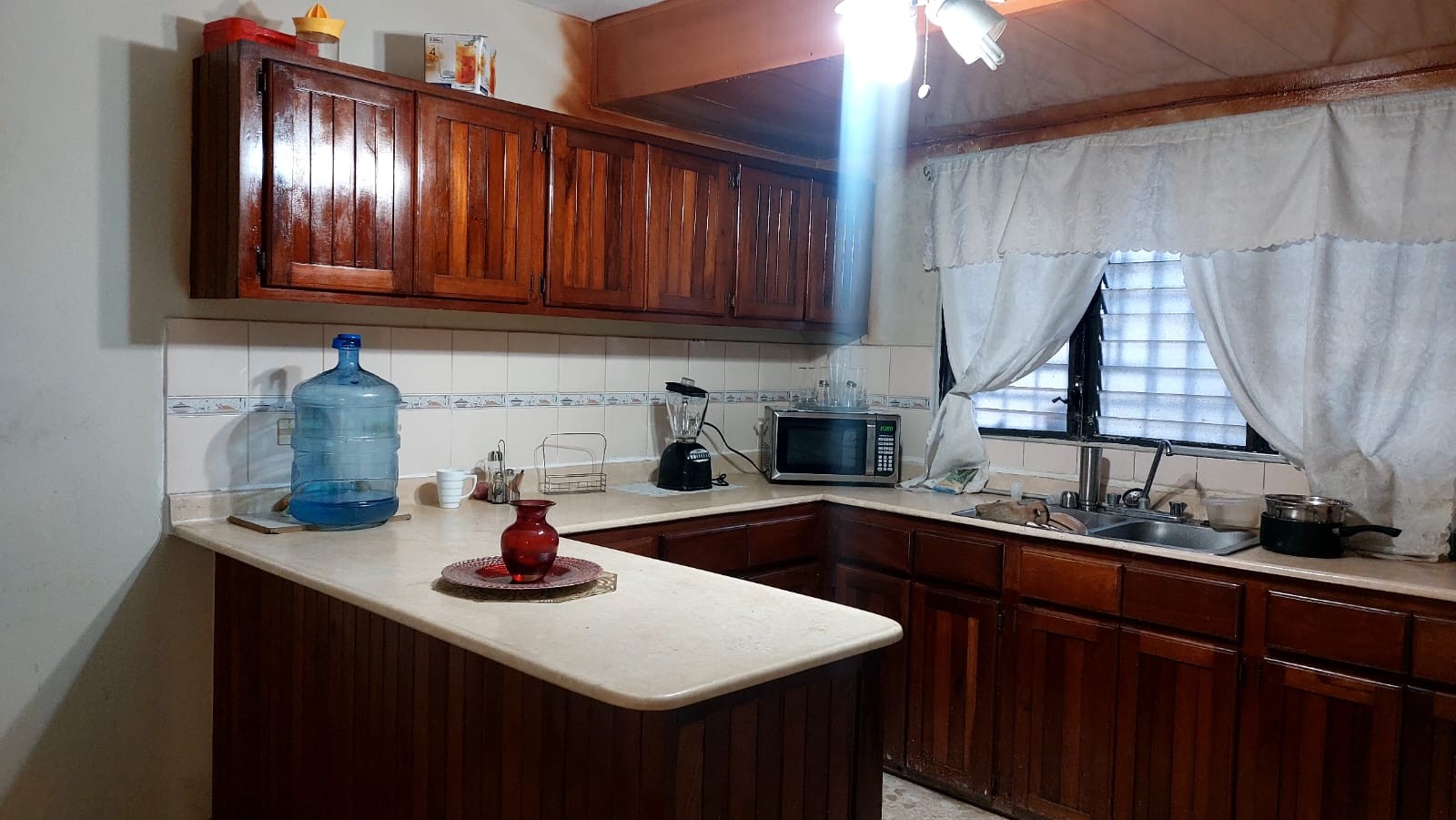 casas - Se vende casa en Los tres Ojos 3