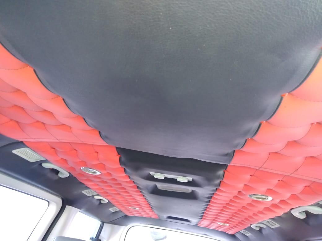 jeepetas y camionetas - HYUNDAI GRAND STAREX 2018 BLANCODESDE: RD$1,300.100 4