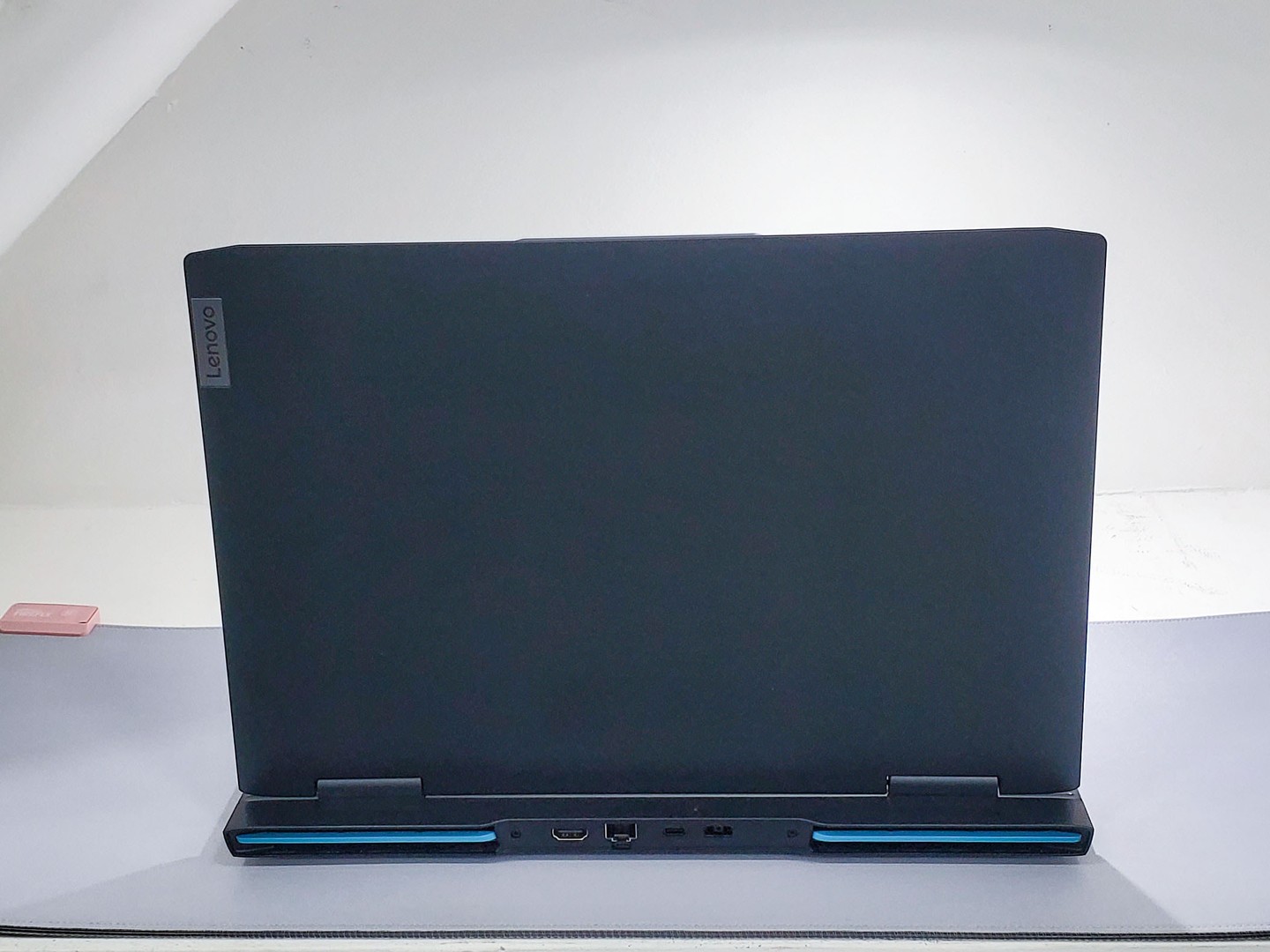 computadoras y laptops - Laptop Lenovo IdeaPad Gaming 3 15AR/AMD Ryzen7/16GB DDR5/512GB SSD NVME/RTX 4050 2