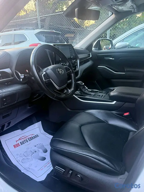 jeepetas y camionetas - Toyota higlander xle 2022 clean carfax  2
