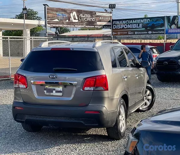 jeepetas y camionetas - Kia Sorento 2013  3