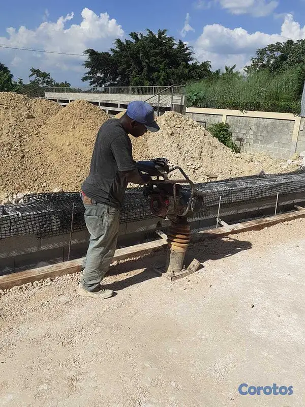 construccion e industrial - Alquiler de rodillo DD-24 y Maquitos Compactadores 4