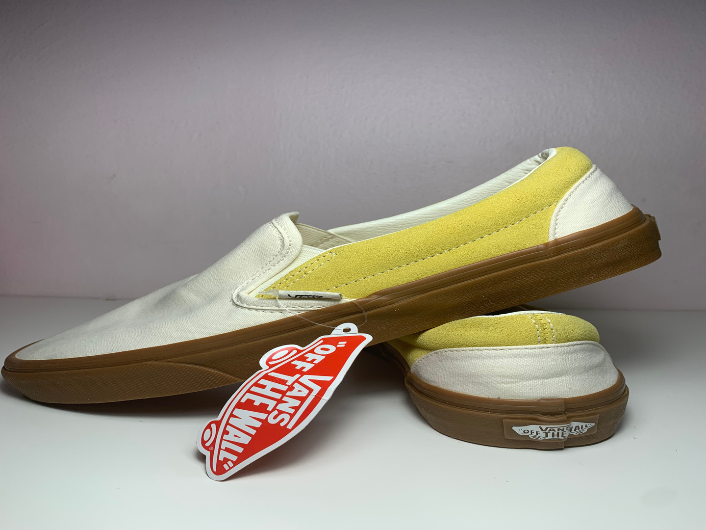 zapatos para hombre - Alpargatas Nuevas Vans Unisex Blancas con Amarillo Suela Marrón 1