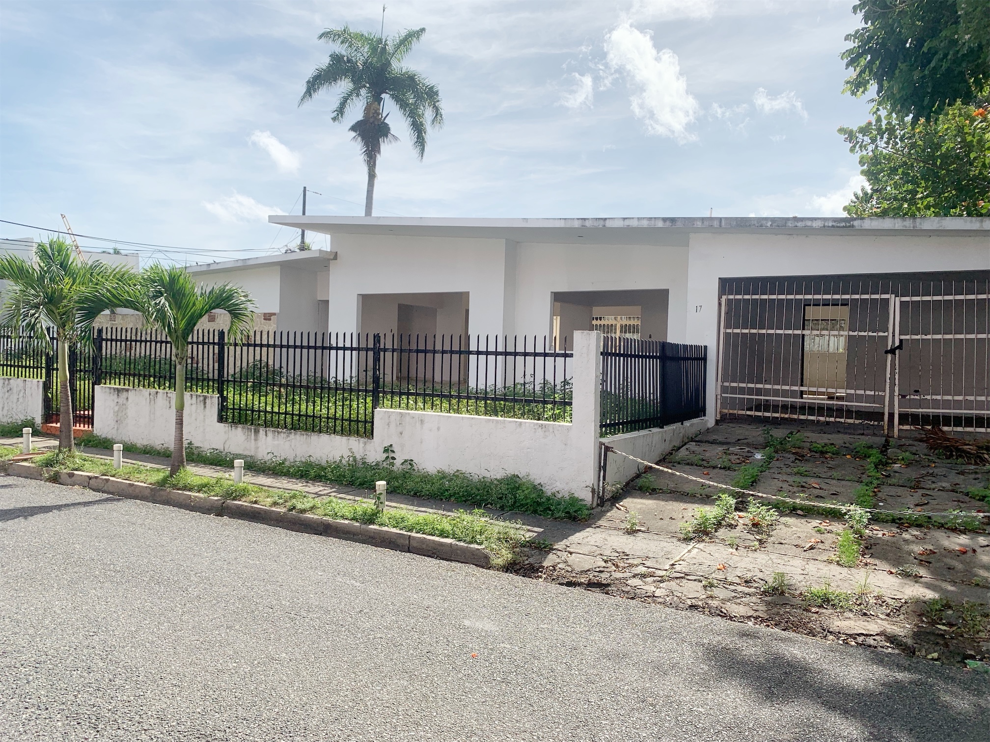 oficinas y locales comerciales - Propiedad comercial arroyo hondo 3