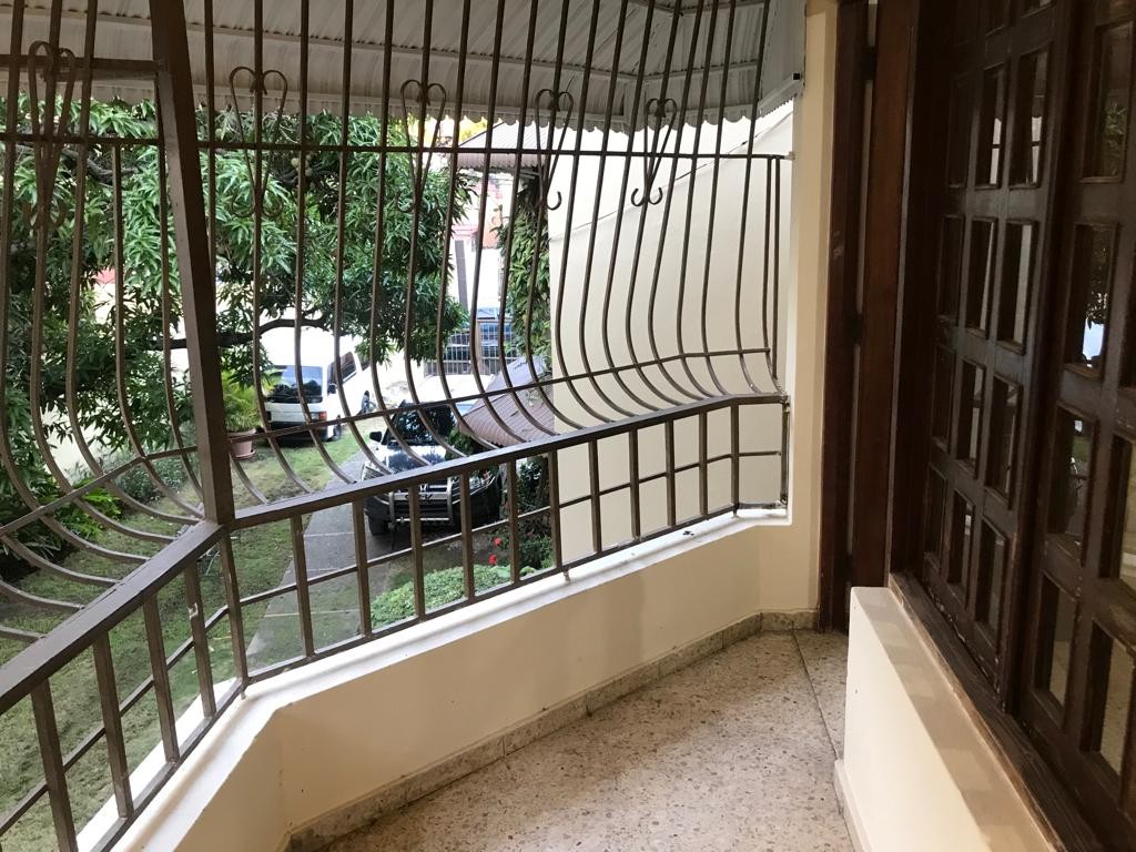 apartamentos - Apartamento Segundo Nivel, Ens. Quisqueya (O.K)