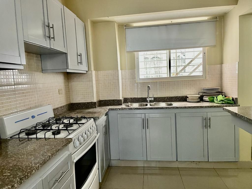 apartamentos - Alquilo Apartamento Amueblado en Gazcue 6to piso 
CODIGO: ND138
 3