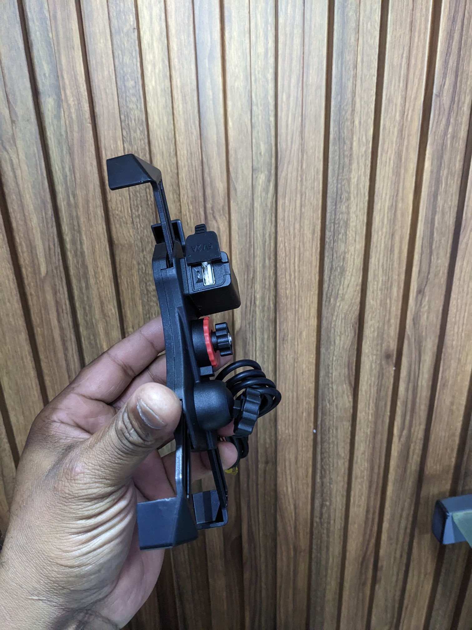 celulares y tabletas - Base para motos con salida USB de carga 3
