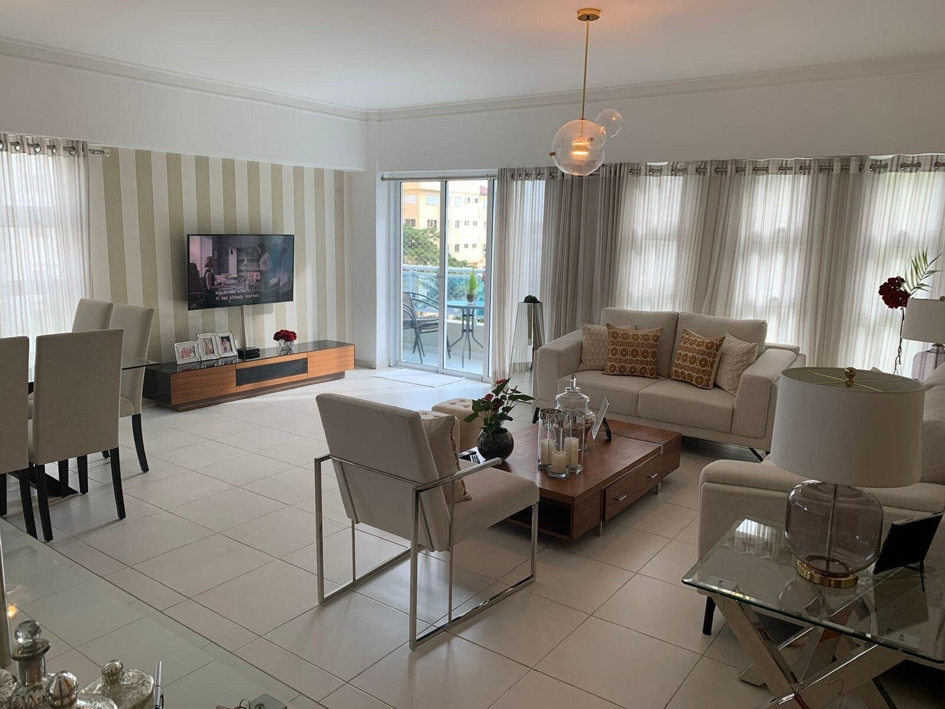 apartamentos - Apartamento en Alquiler Hermoso de Tres Habitaciones. 8