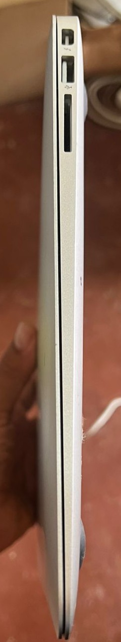 computadoras y laptops - MacBook Air 13¨ i5 ssd 128gb 4gb ram W10P Y Office 2