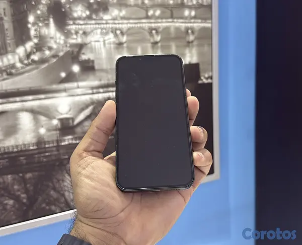 celulares y tabletas - iPhone 13 Regular 128GB Como Nuevo RD$ 21,500 NEG 2