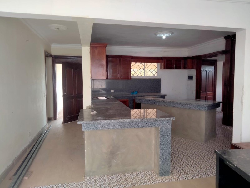 casas - Se Renta Casa con Piscina 4