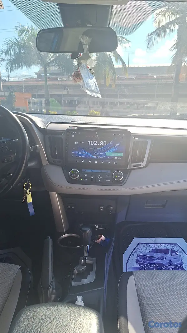 jeepetas y camionetas - TOYOTA RAV4 2017 XLE 3
