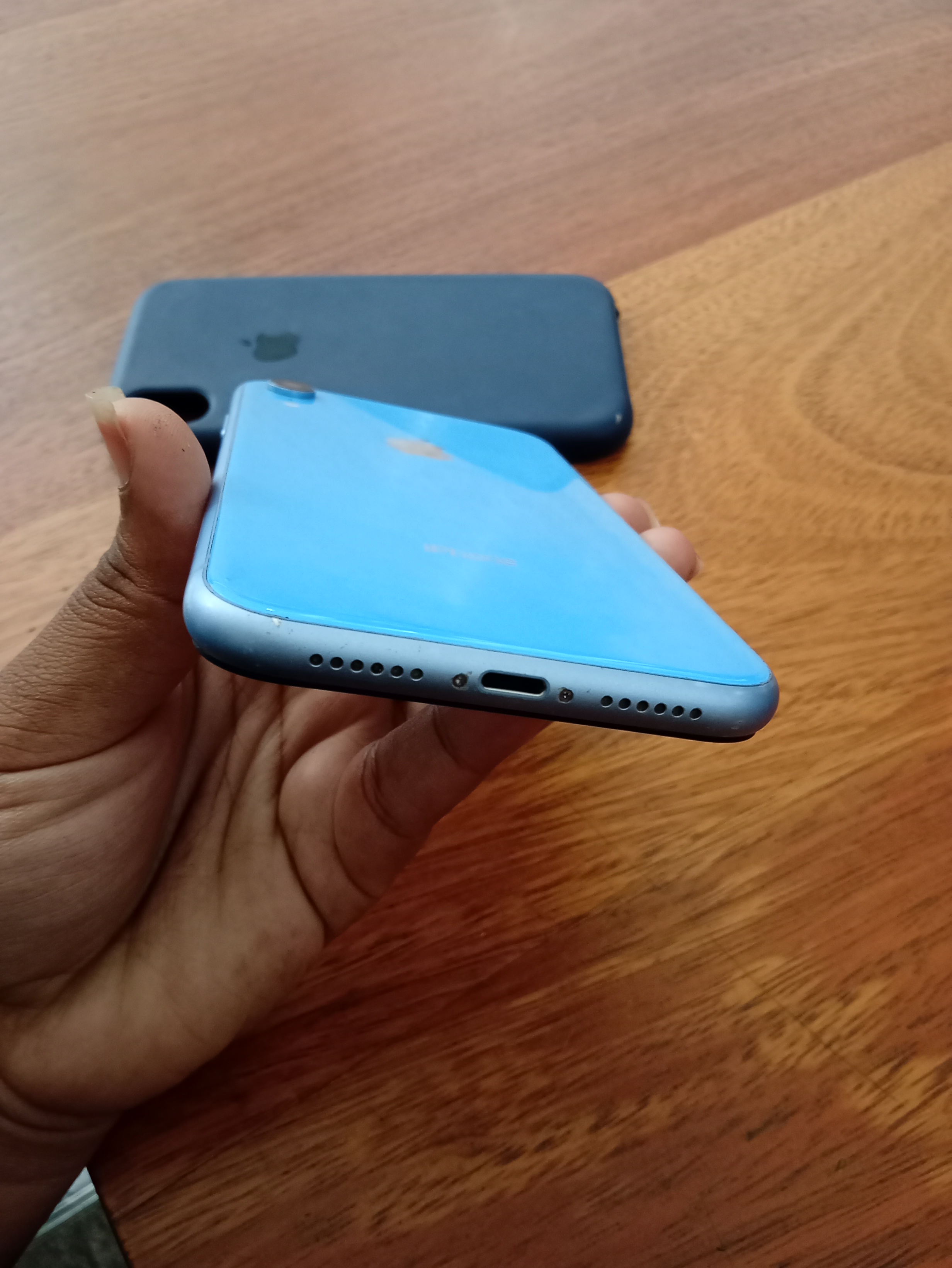 celulares y tabletas - iPhone XR  5