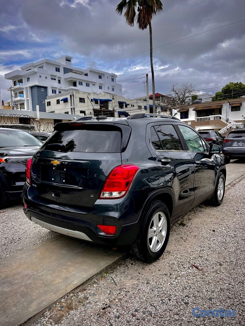 jeepetas y camionetas - Chevrolet Tras 4