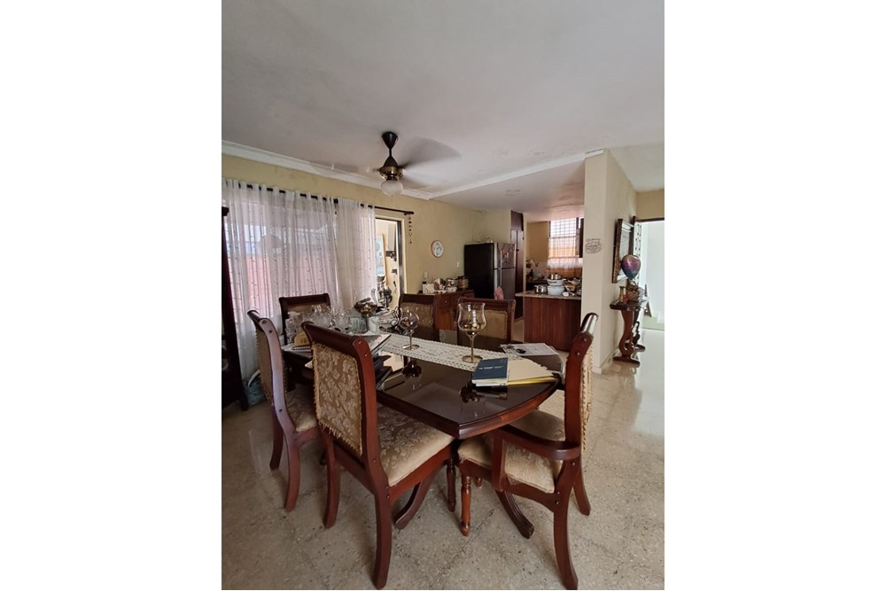 casas - Casa en venta en Jardines del Sur  8