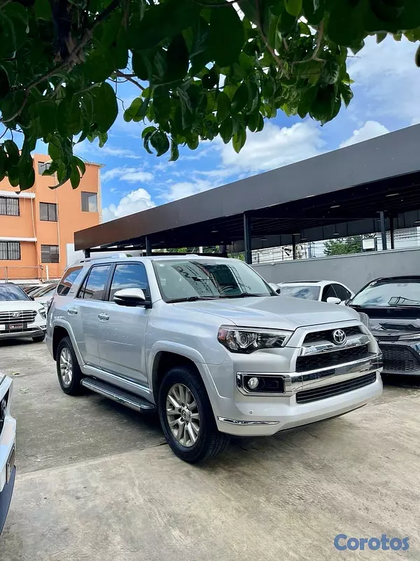 jeepetas y camionetas - Toyota 4Runner Limited 2017
 3