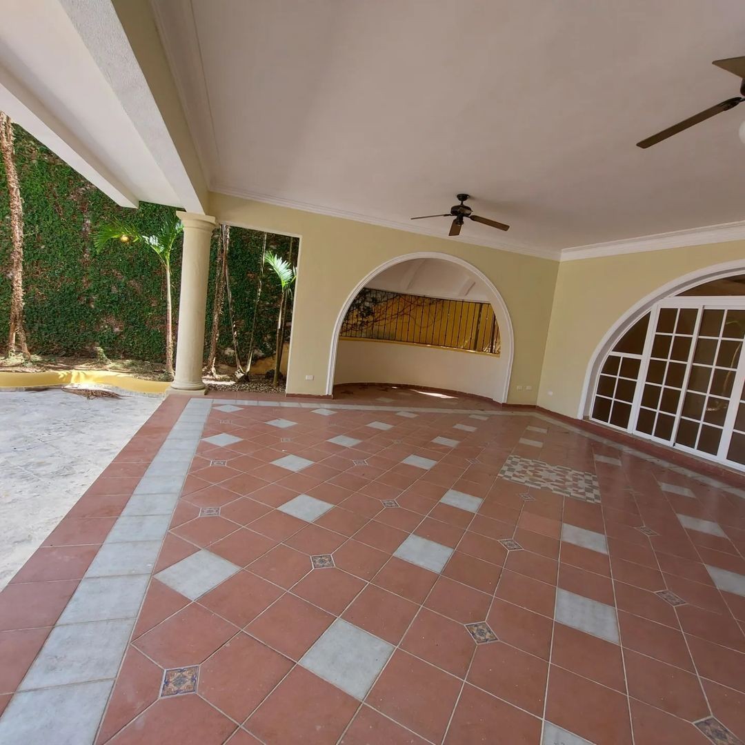 casas - Aqluilo Casa  3 niveles en de Los Ríos 
 3