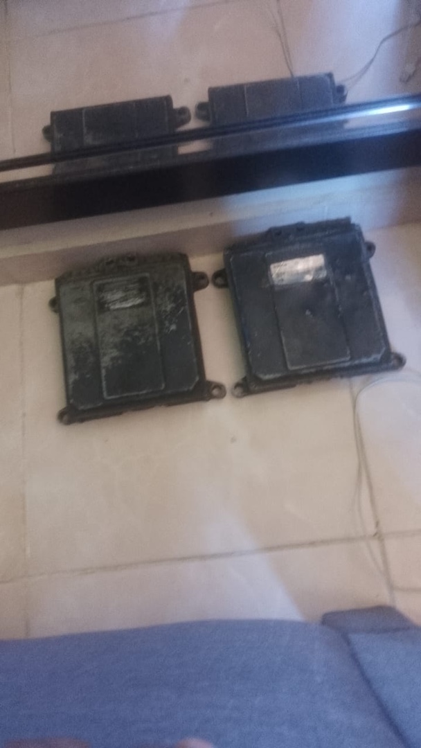 otros electronicos - Computadora de motor E7,  350