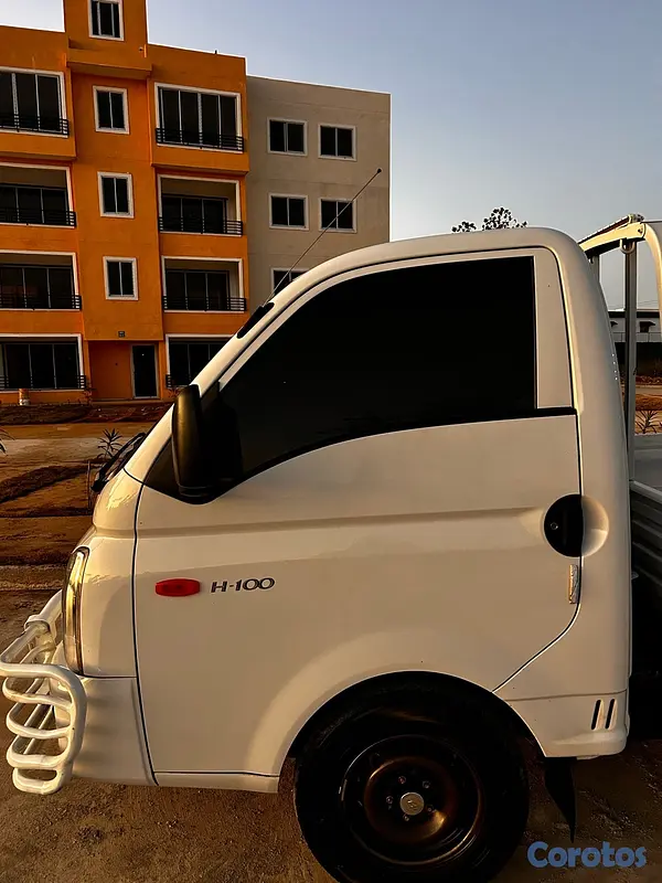 jeepetas y camionetas - Hyundai H100 2023 2