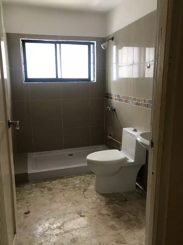 casas - Casa en Venta y Alquiler, Arroyo Hondo Viejo  4