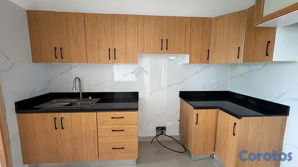 apartamentos - vendo independencia klm 7 y medio piso 4 dos habitaciones dos baños parqueo asc 14