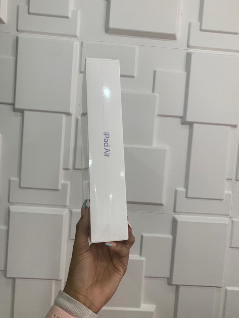 celulares y tabletas - IPad Air 5th generación WIFI 256gb 2