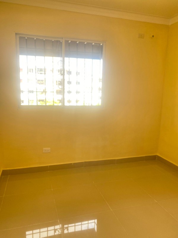 apartamentos - Rento Apto en Santo Domingo Oeste 
Residencial Monumental  
 4