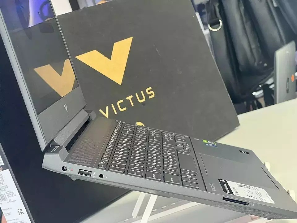 computadoras y laptops - SUPER LAPTOP victus hp gaming 15-fa0032dx i7-12650H 512ssd 16 Ram RTX 3050 Ti 4G 3