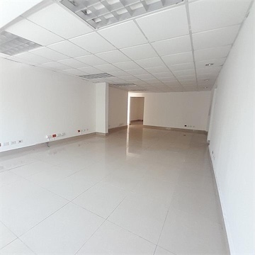 oficinas y locales comerciales - Local en la Esperilla céntrico y amplio  9