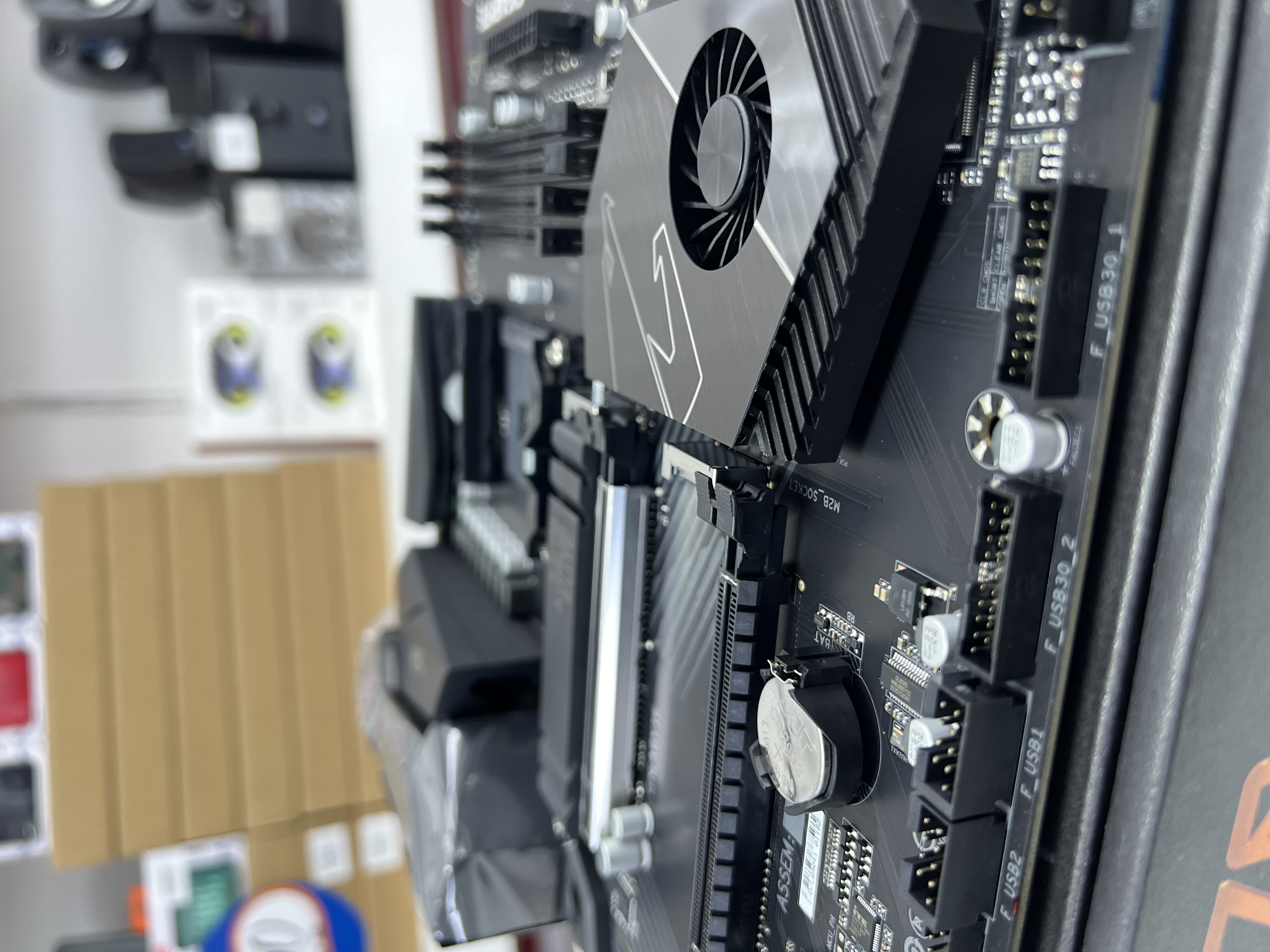 computadoras y laptops - moder board aorus x570 3