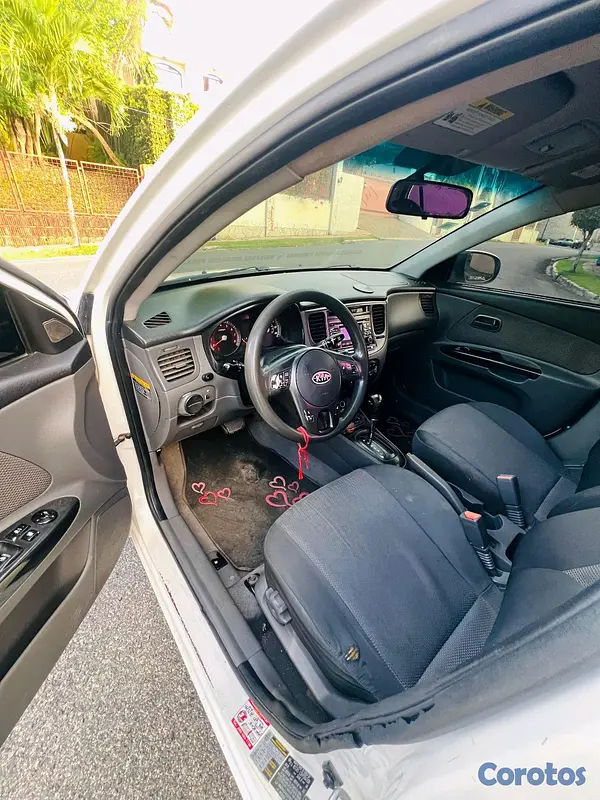 carros - Kia rio 2010 7