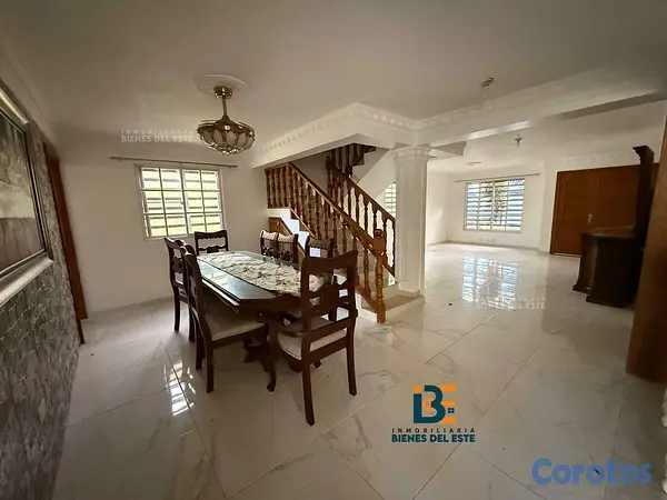 casas - DE VENTA casa de dos niveles con (4) habitaciones  2