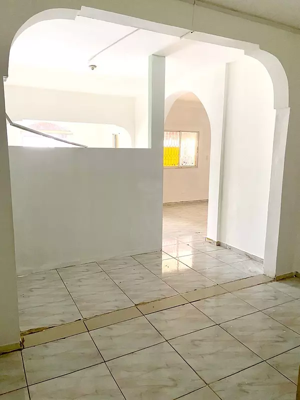 oficinas y locales comerciales - Local en Bella vista  9