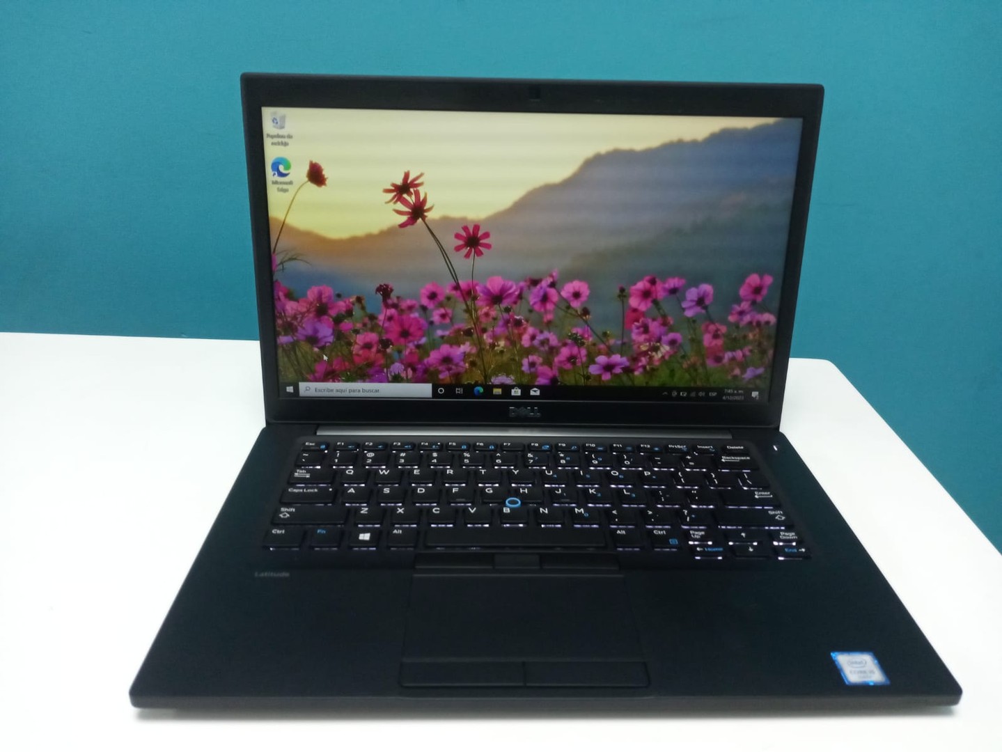 computadoras y laptops - Laptop, Dell Latitude 7480 / 7th Gen, Intel Core i3 / 8GB DDR4 / 128GB SSD
