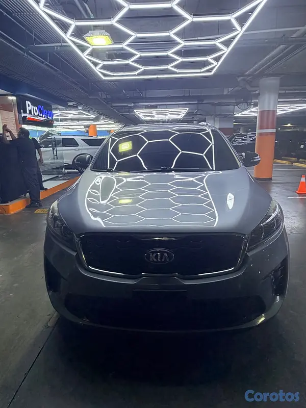 jeepetas y camionetas - Kia Sorento 2019 3