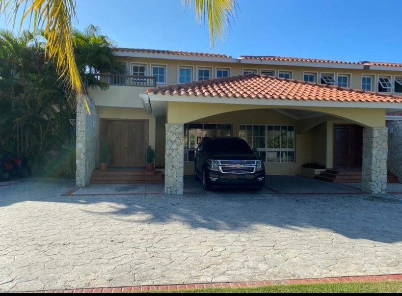 casas - Town House en  alquiler en Metro Country de 2 niveles, Amueblado  7