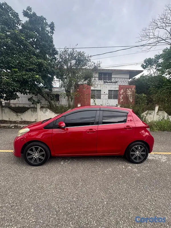 carros - Toyota Vitz 2012  4