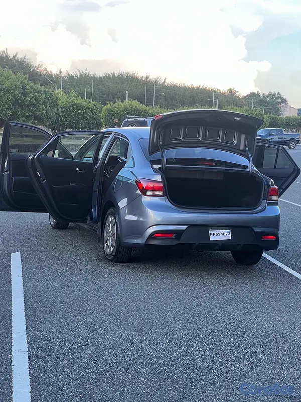 carros - Kia Rio 2019 9
