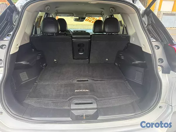 jeepetas y camionetas - Nissan Rogue SL 2020 9