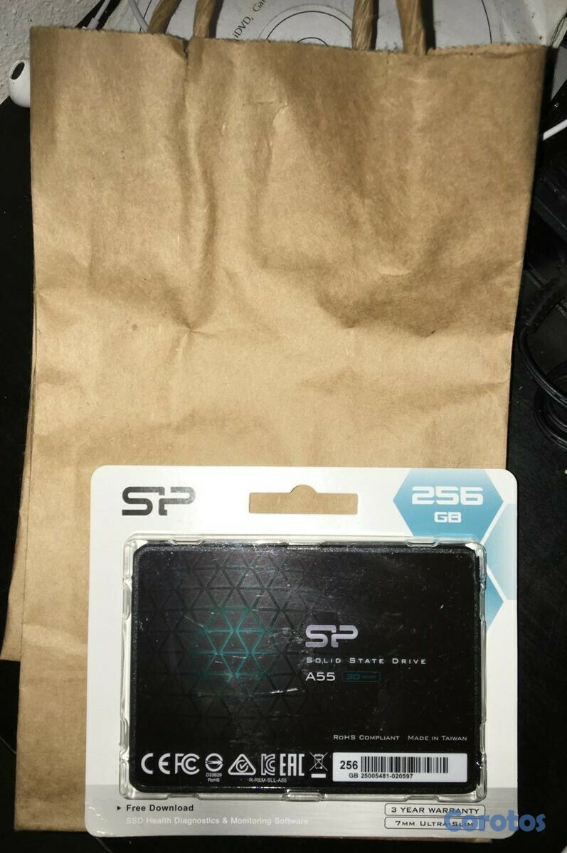 computadoras y laptops - SP Disco Duro SSD 256 GB 3D Nand SATA 3 NUEVO para 1