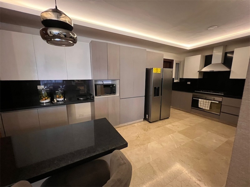 apartamentos - En venta Lujoso y moderno Apartamento en La Trinitaria  4