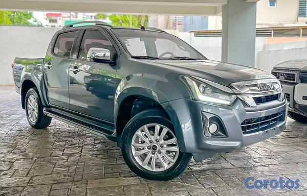 jeepetas y camionetas - Isuzu DMAX LS 2020 3